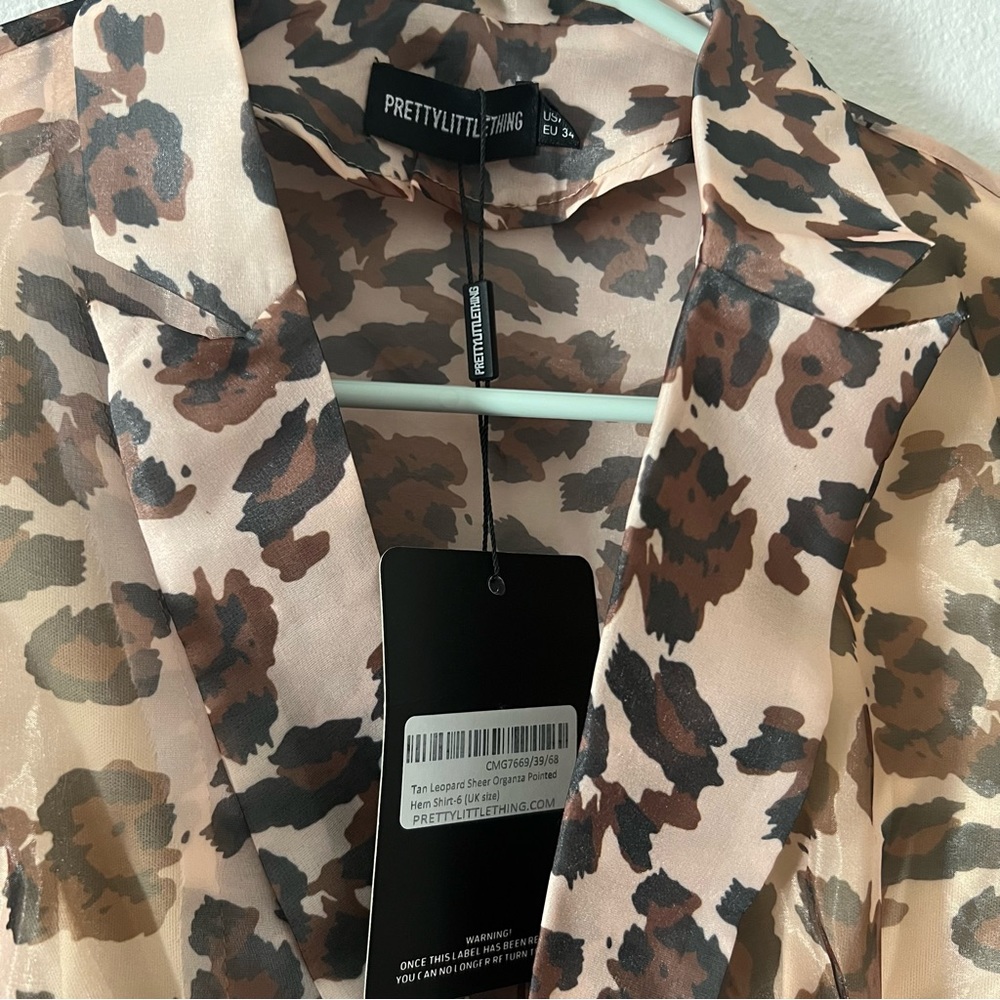 NWT Pretty Little Thing Tan Leopard Sheer Organza Pointed Hem Shirt - Picture 4 of 7